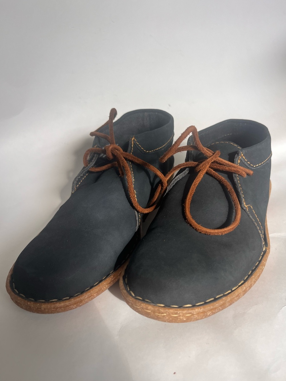 Born Nuala  navy leather shoes size 8/39